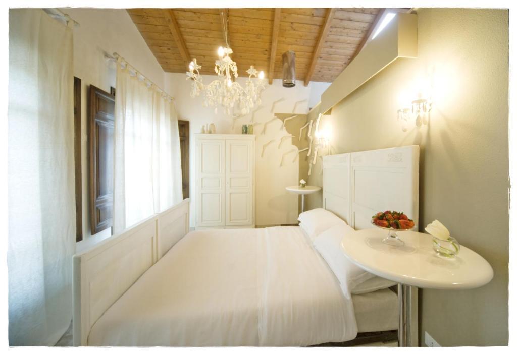 The Place Cagliari Rom bilde